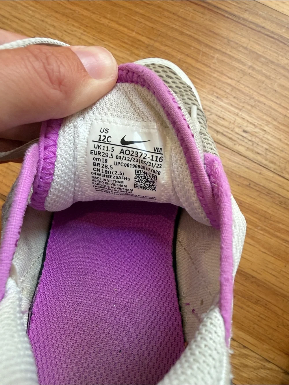 Nike Kid’s Light Gray and Purple Air 270 Sneakers